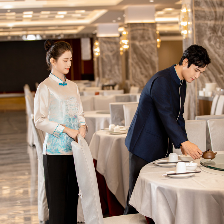 高端五星酒店餐飲服務員的女性制服 優雅、專業與品牌形象的完美融合