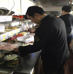 新城區食品藥監局全力開展餐飲服務環節鮮肉及肉制品專項稽查行動